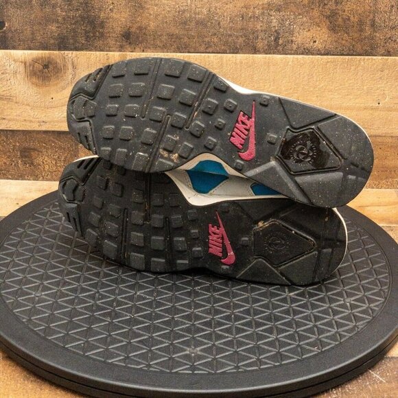 NIKE REGRIND WOMENS ATHLETIC SHOES VINTAGE 1997 RUNNING WALKING GYM LOW SIZE 8 - Picture 4 of 9